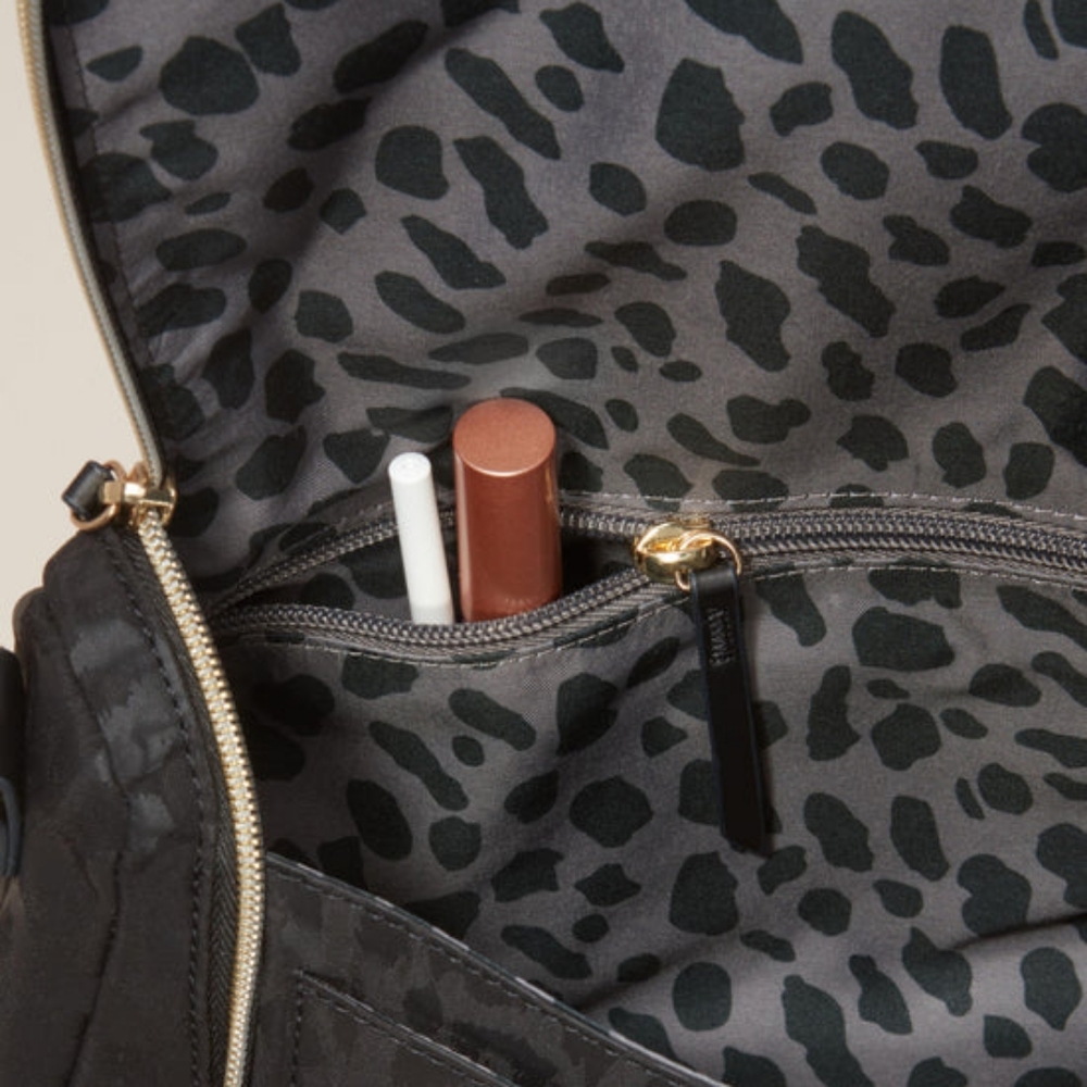 Lady Boss Shoulder Bag Black - Stella&Dot - Picture 5 of 7
